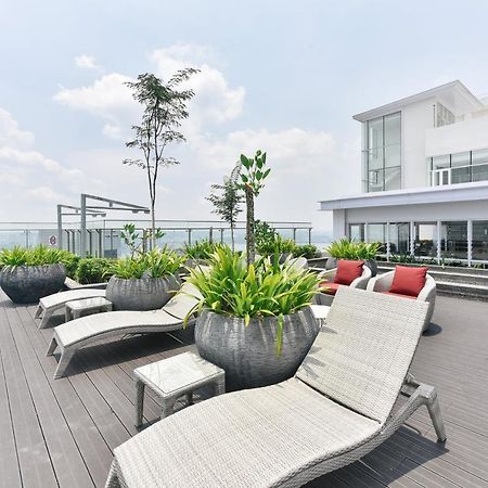 Suasana Private Suites By Subhome Johor Bahru Exterior photo