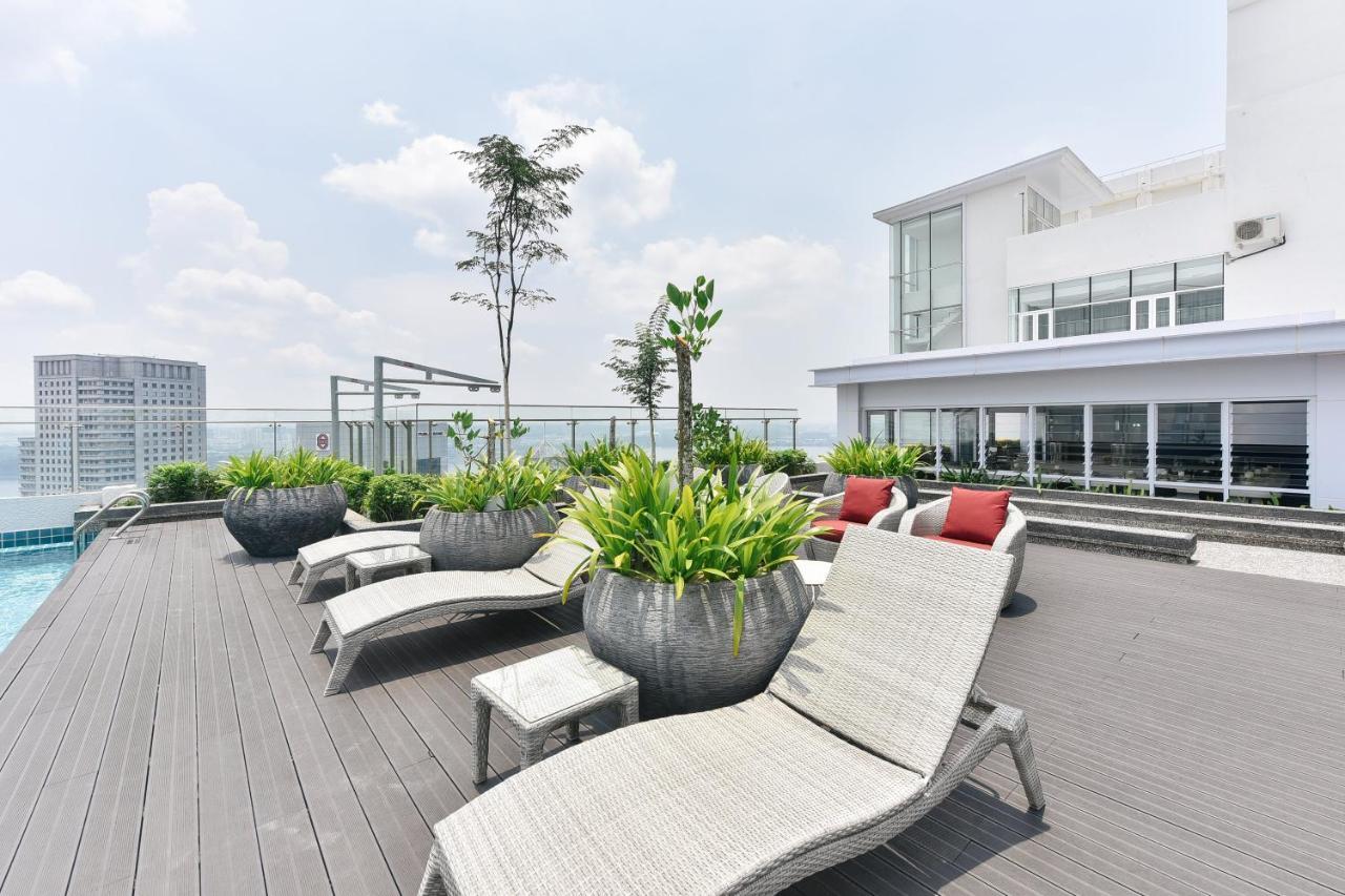 Suasana Private Suites By Subhome Johor Bahru Exterior photo