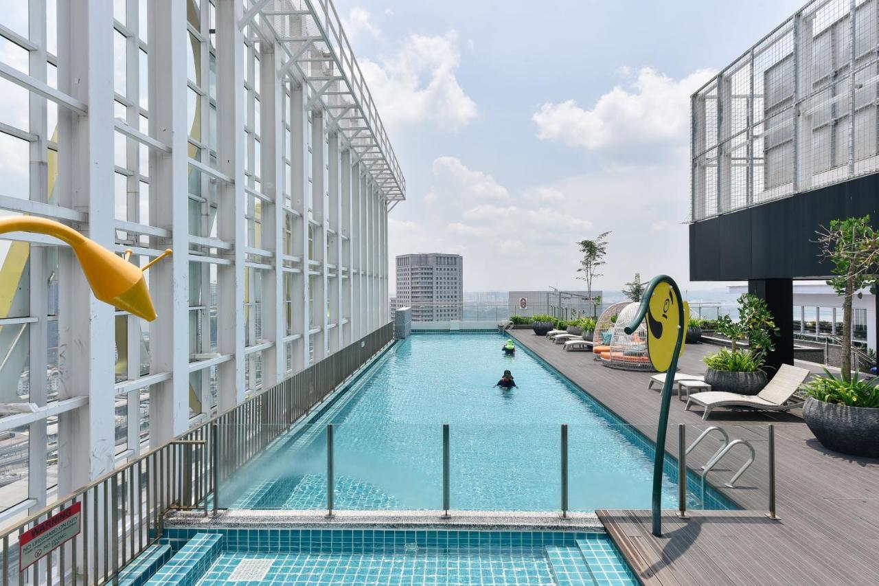 Suasana Private Suites By Subhome Johor Bahru Exterior photo
